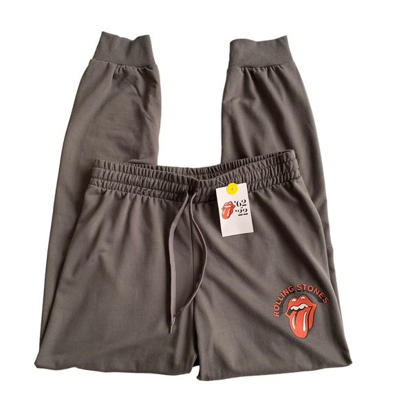 NWT Rolling Stones Sweatpants Joggers Charcoal Grey Tongue and Lips Logo Fandom - Picture 11 of 17